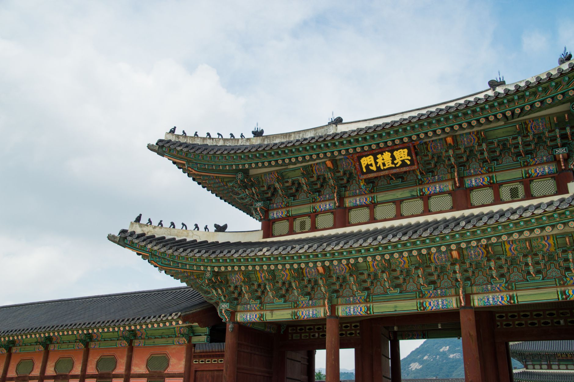 Palais Gyeongbokgung à Séoul sous un ciel dégagé